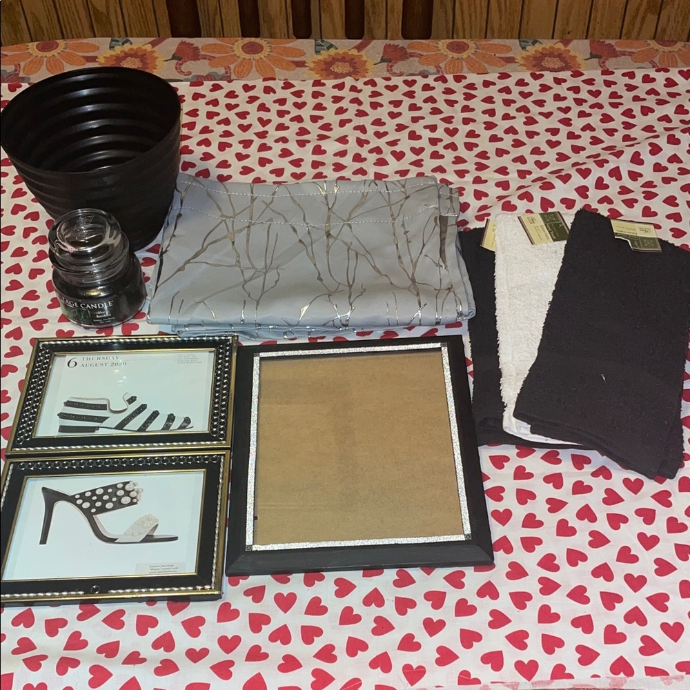 Black, white & gray household bundle (10)